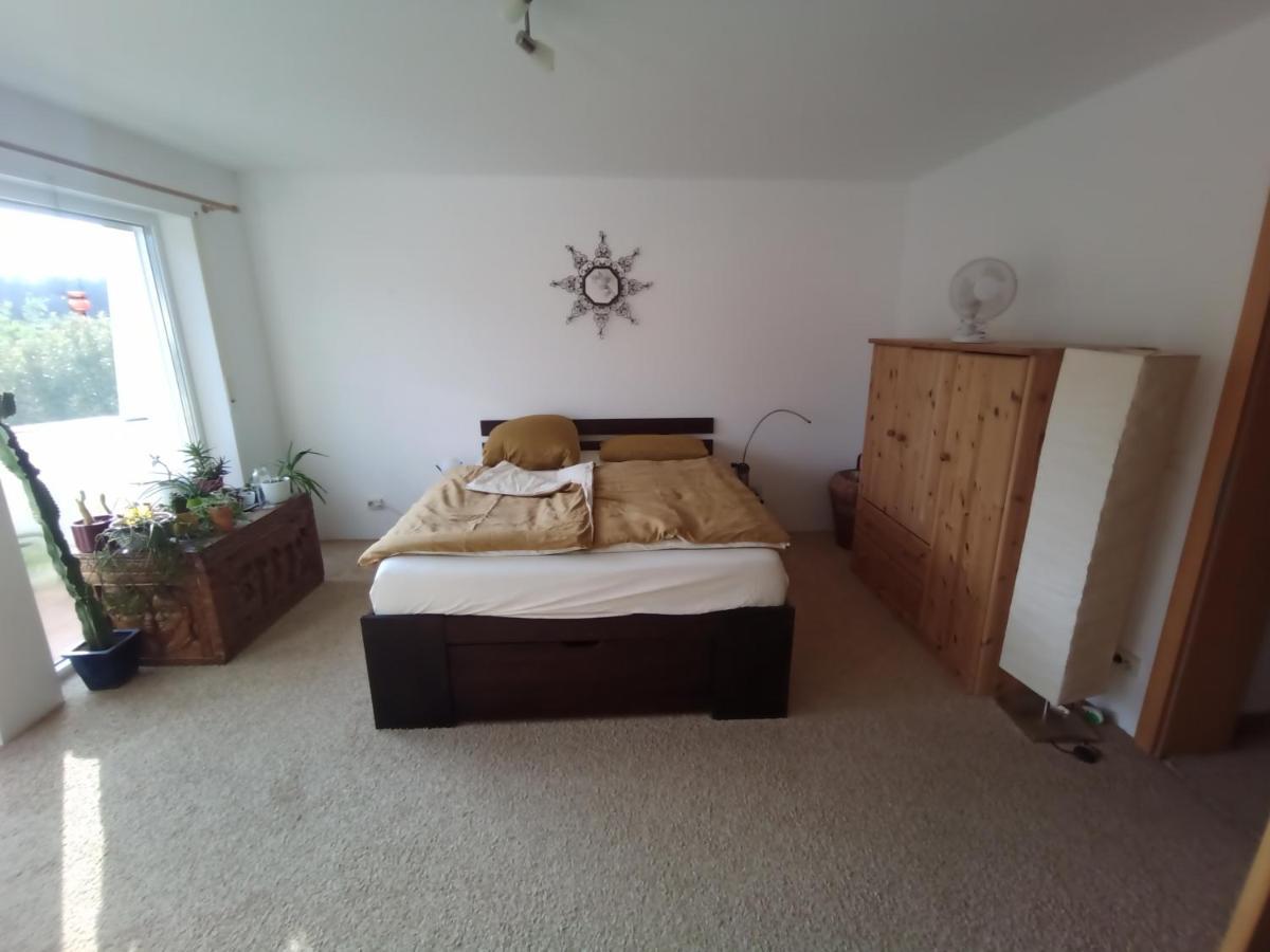 Grosses Zimmer Bad Kueche Wohnzimmer Terasse Garten Zentral Ruhig Landsberg am Lech Dış mekan fotoğraf
